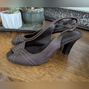 Michelle D Brown leather Sling Back Peep Toe Heels Pumps Shoes Size 8 1/2 M
